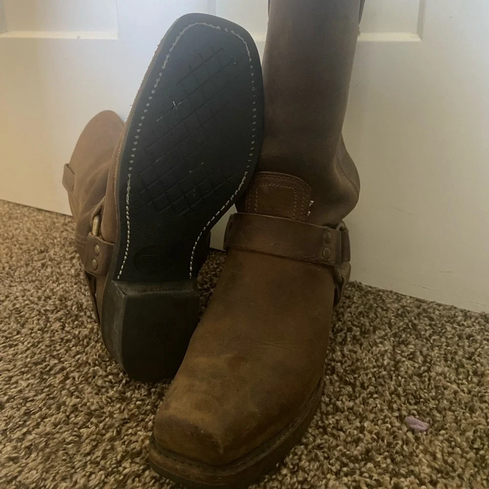 Frye Harness 12R Classic Women’s Boot - Picture 7 of 15